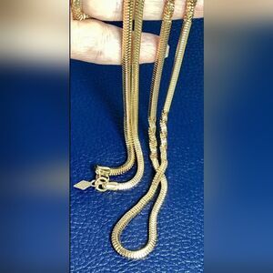 Vintage Gorgeous! 32” SARAH COVENTRY Gold T Snake Alternate Twist Thick Chain